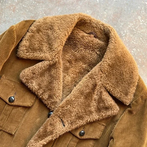 Vintage 70s Tan Corduroy Sherpa Lined Belted Winter Jacket Parka Coat Size 36